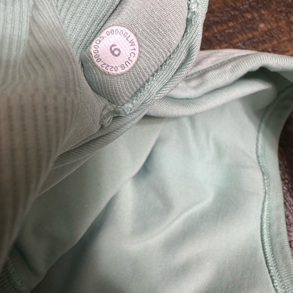 Lululemon Ebb To Street Tank Cropped - Picture 4 of 5
